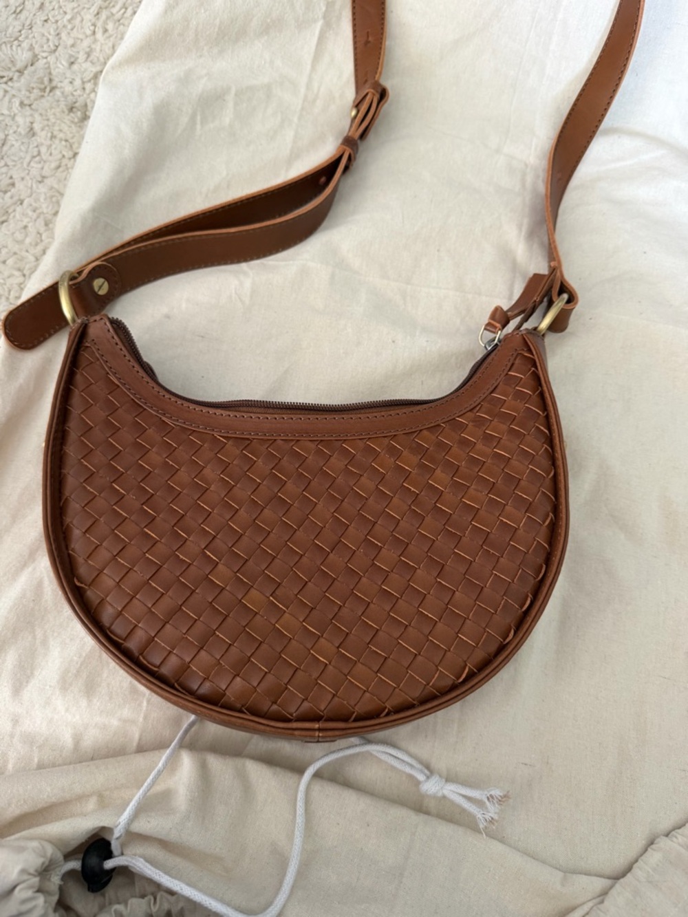 Elevate Woven Crossbody in Chestnut